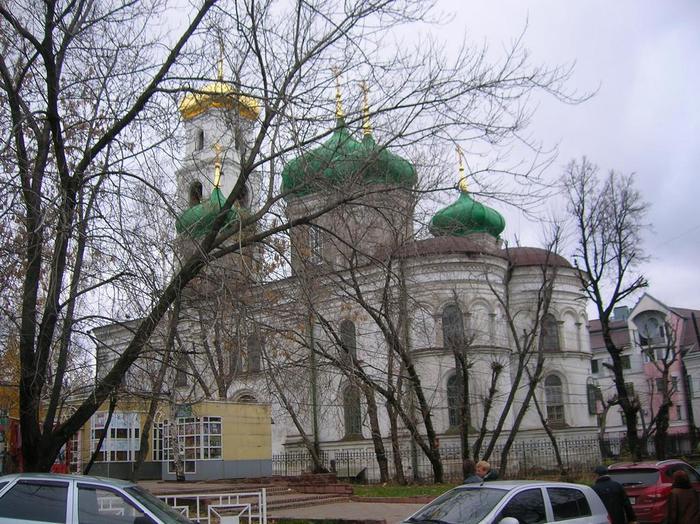 Город осени и православного декаданса